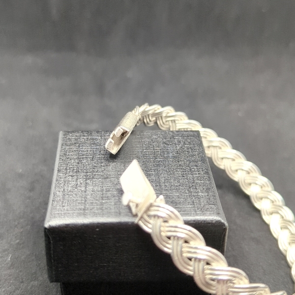 TP-55 Mex925 Silver Braid Bracelet - Picture 10 of 10